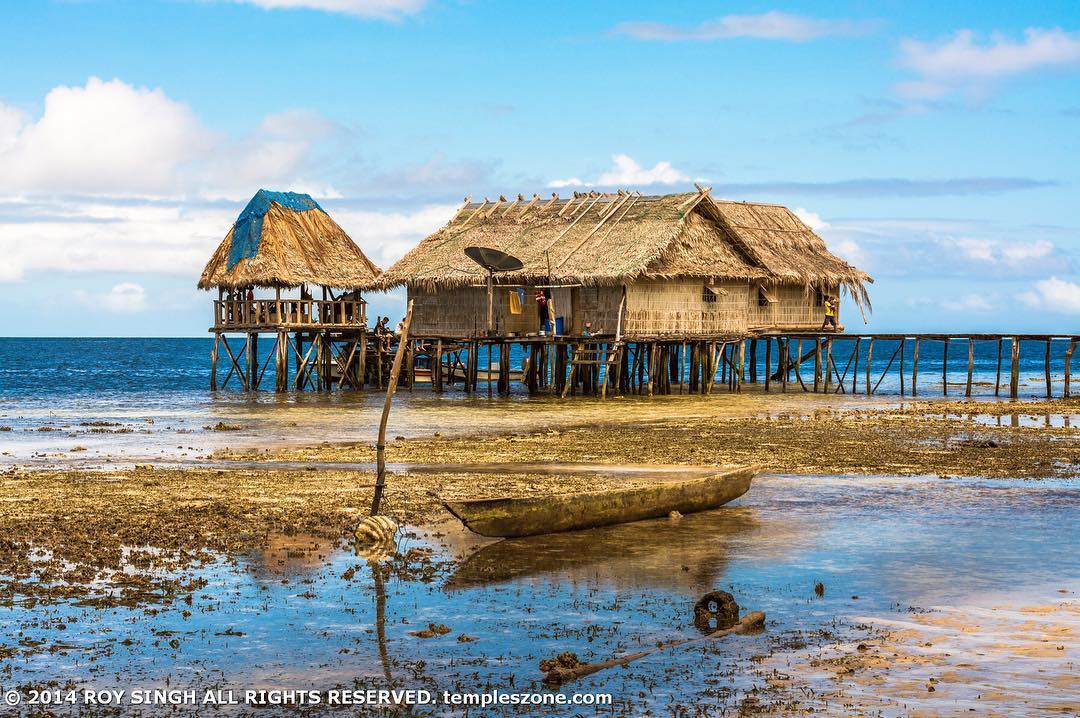 This was shot in Sawingray Vilage, Raja Ampat – Indinesia. This is a beautiful v…