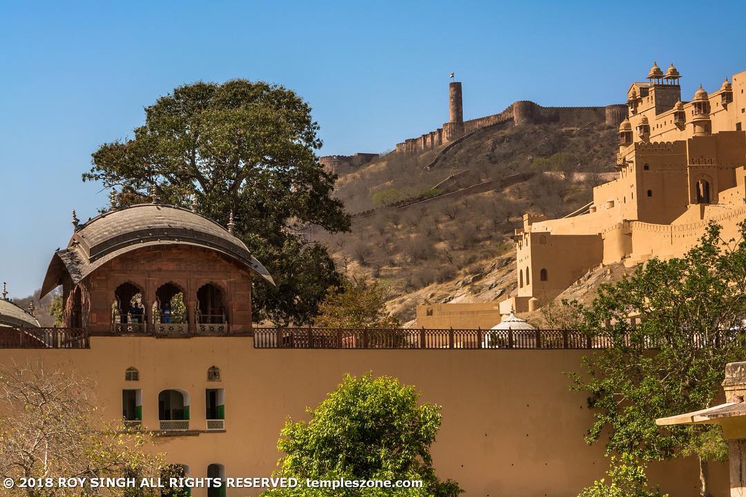 Amer Fort shot taken from different point of view. #amerfort #jaipur #rajasthan …