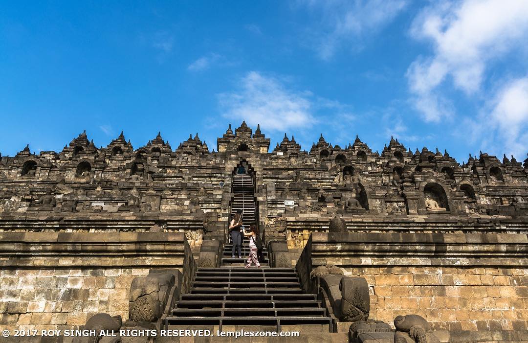 Borobudur Temple the biggest Buddhist Temple in Asia. #borobudur #borobudurtempl…