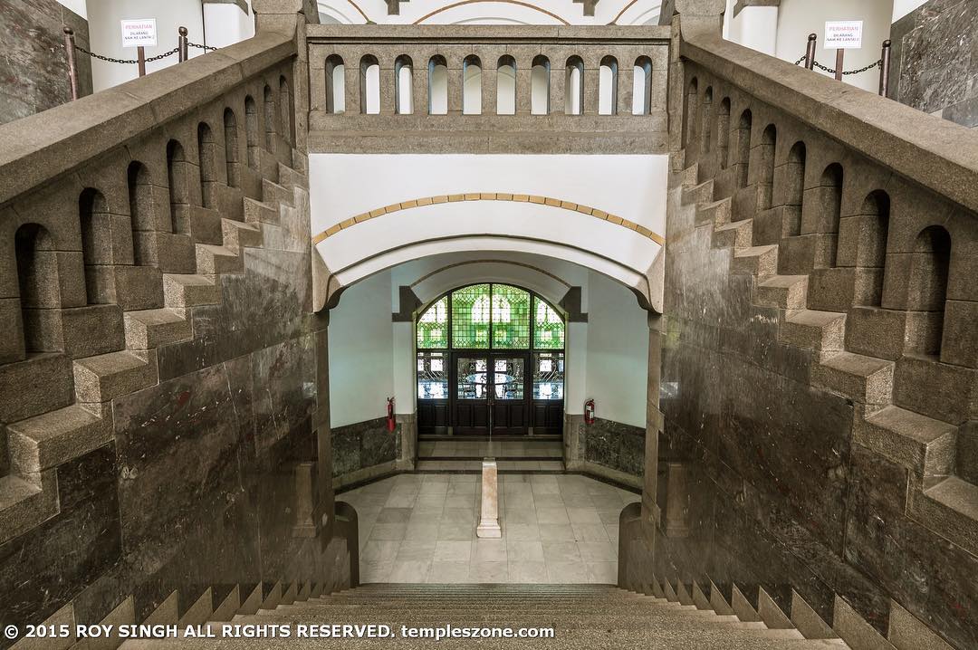 This is inside the Lawang Sewu building. #lawangsewu #semarang #centraljava #ind…