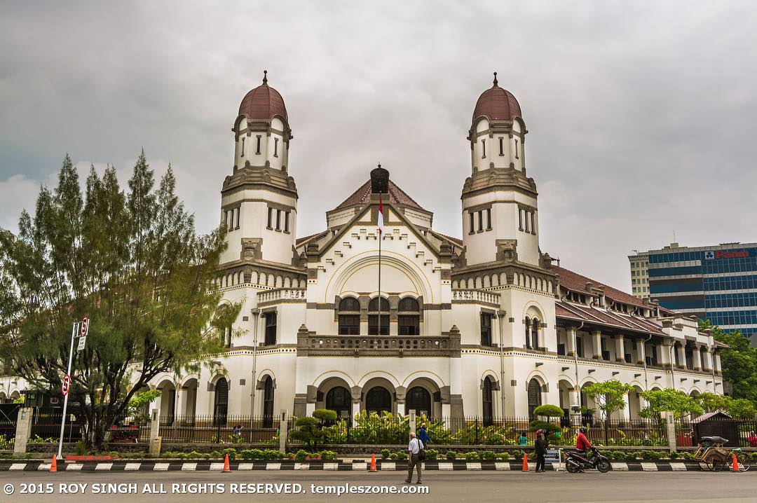 This Lawang Sewu building in Semarang, Indonesia, notorious for being the “The M…