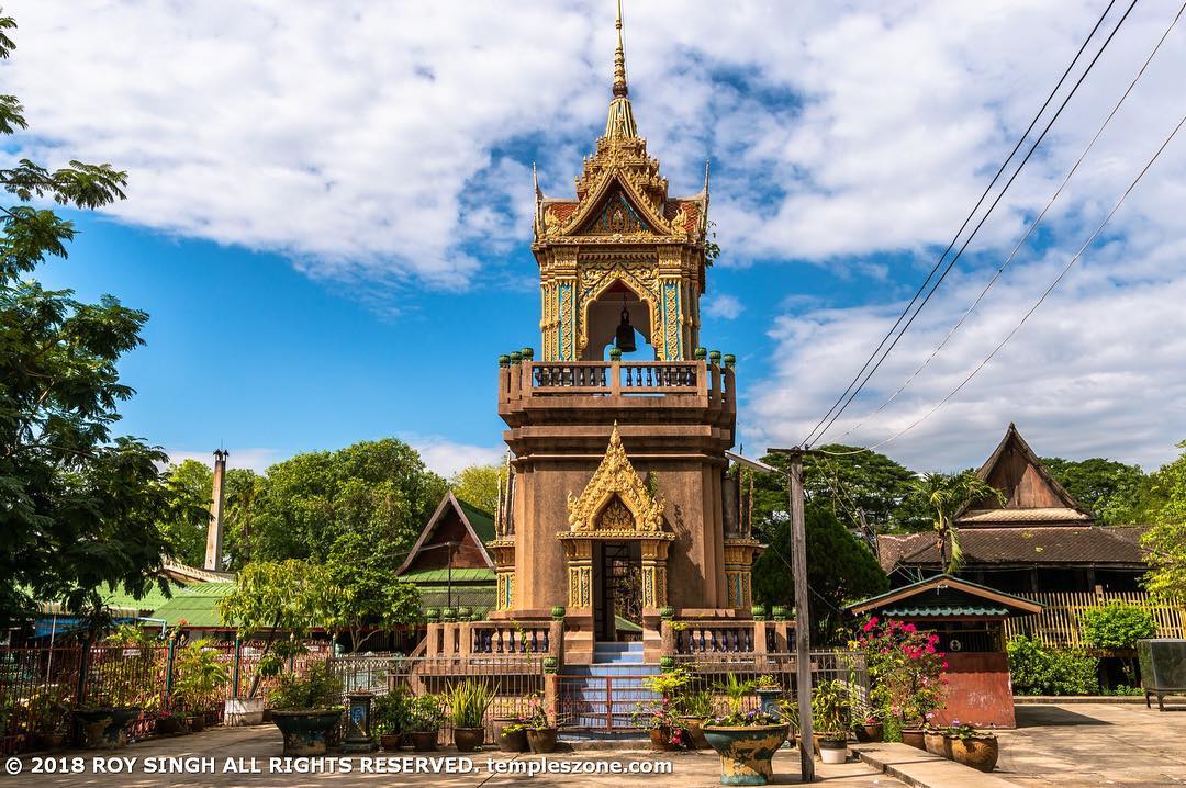 Wat Chong Nonsi in central Bangkok dates back to the late Ayutthaya period and i…