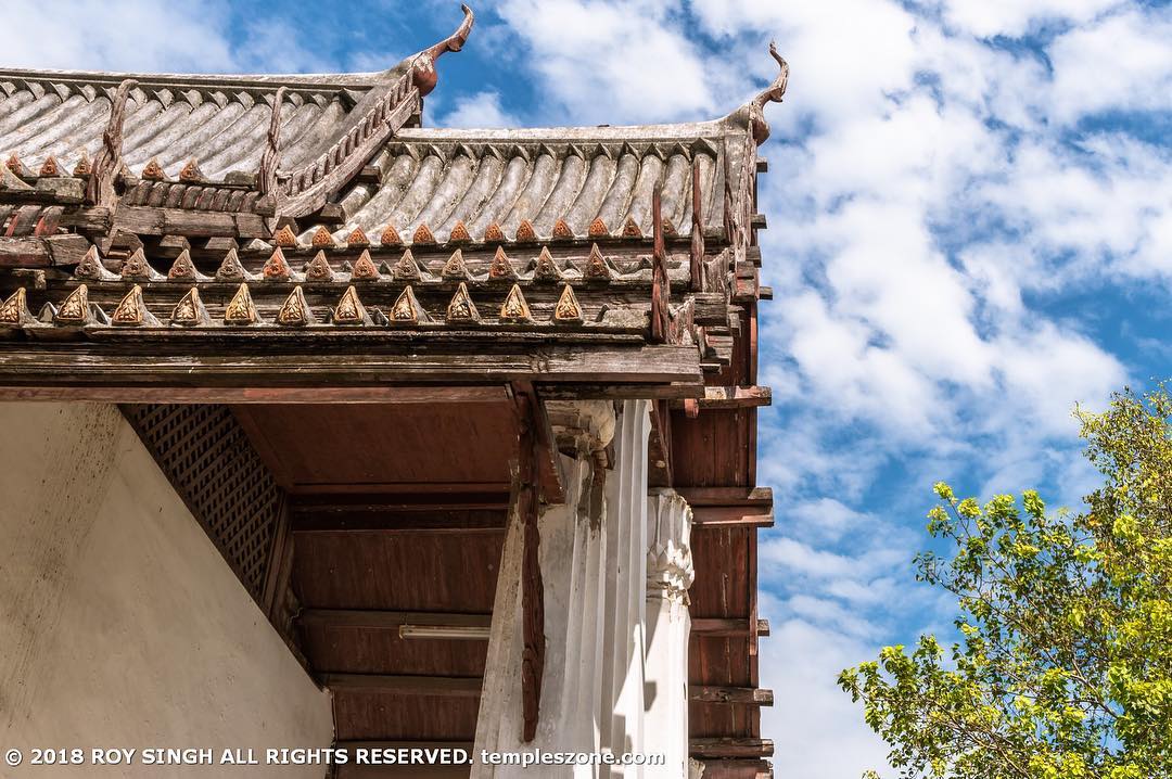 Wat Chong Nonsi in central Bangkok dates back to the late Ayutthaya period and i…