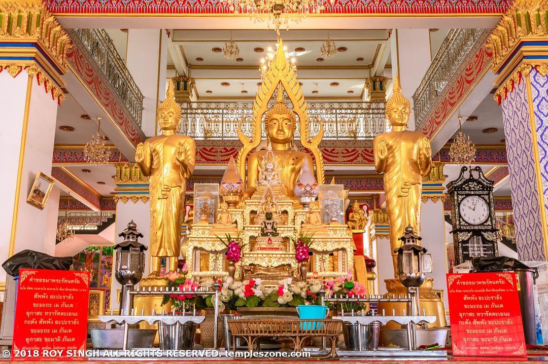 Wat Bang Phli Yai Klang is located on the northern bank of Khlong Samrong, in Ta…