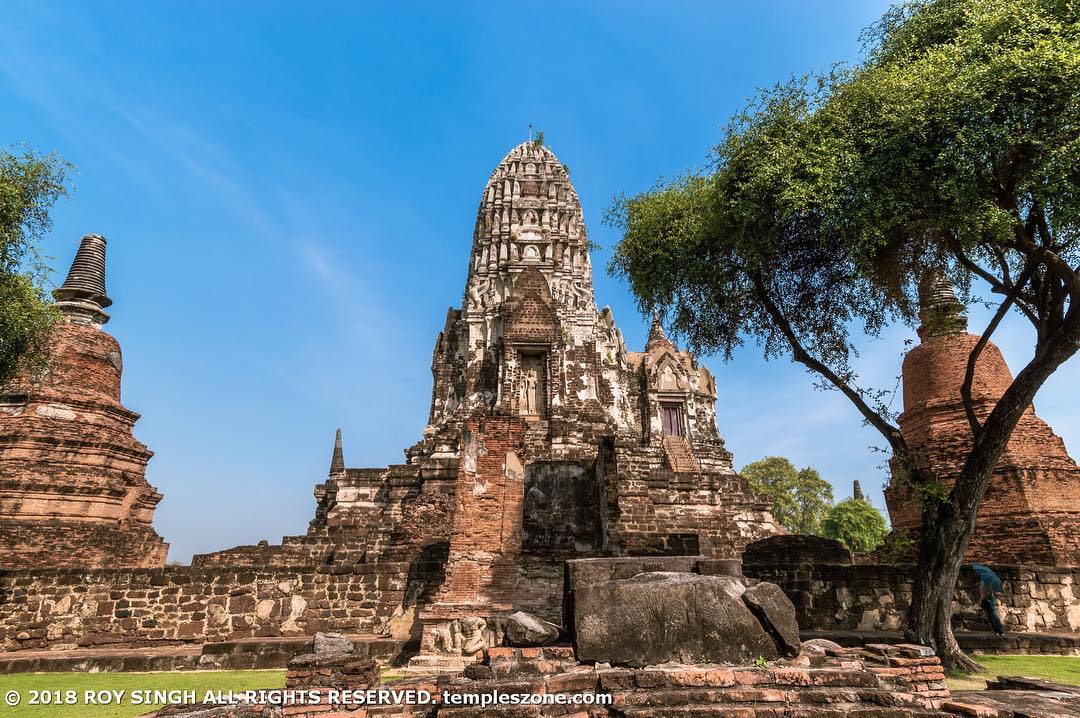 Wat Ratchaburana was founded in 1424 by King Borommarachathirat II of the Ayutth…