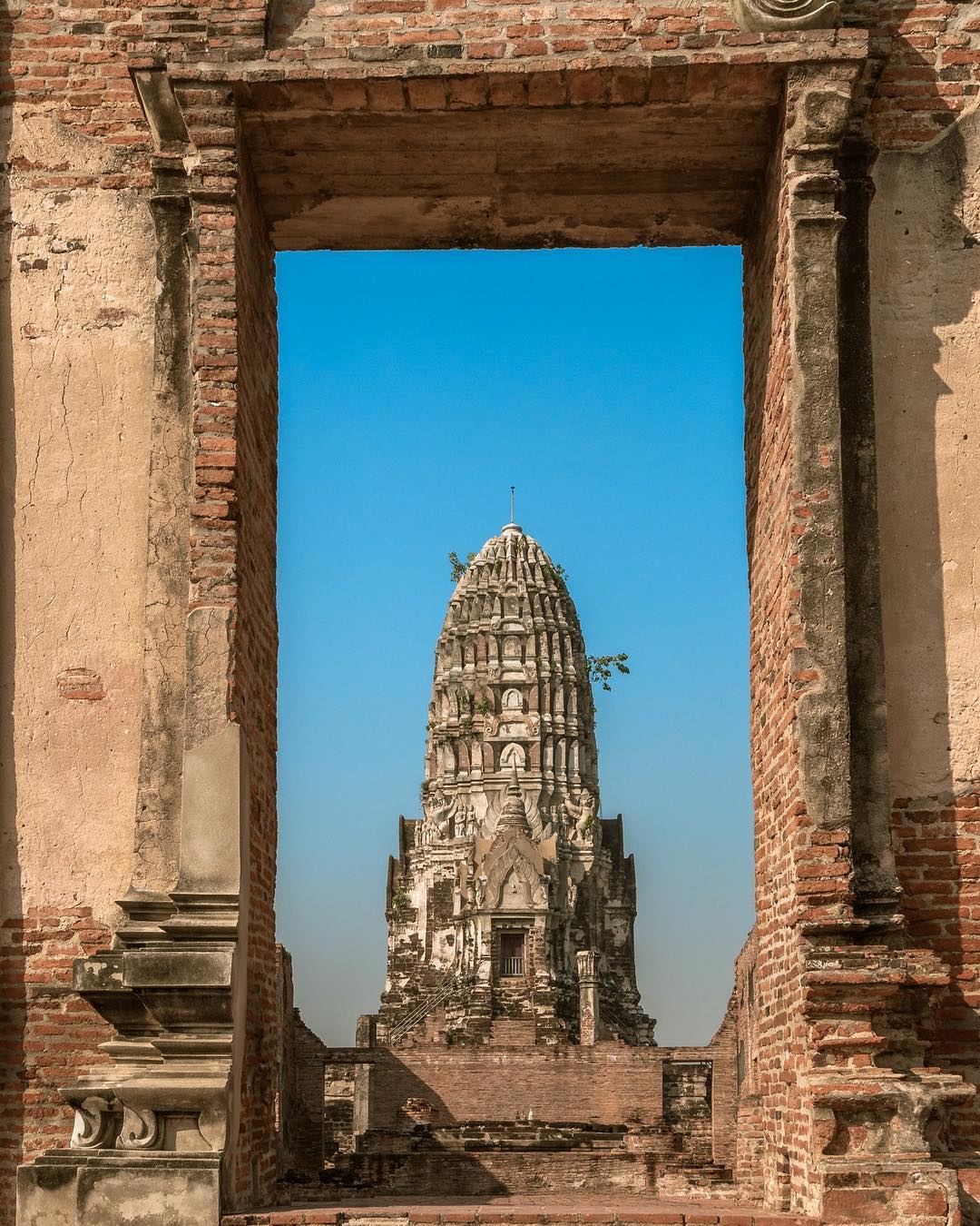 Wat Ratchaburana was founded in 1424 by King Borommarachathirat II of the Ayutth…