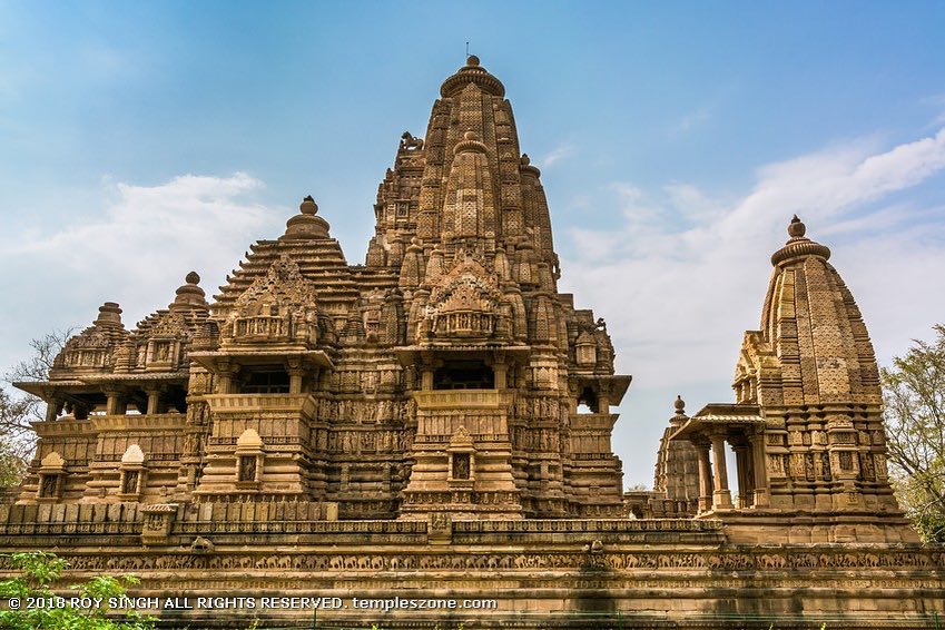 The Lakshmana Temple is a Hindu temple in Madhya Pradesh, India. It is located a…