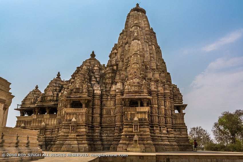 The Devi Jagadambika Temple is a Hindu temple in Madhya Pradesh, India. It is lo…