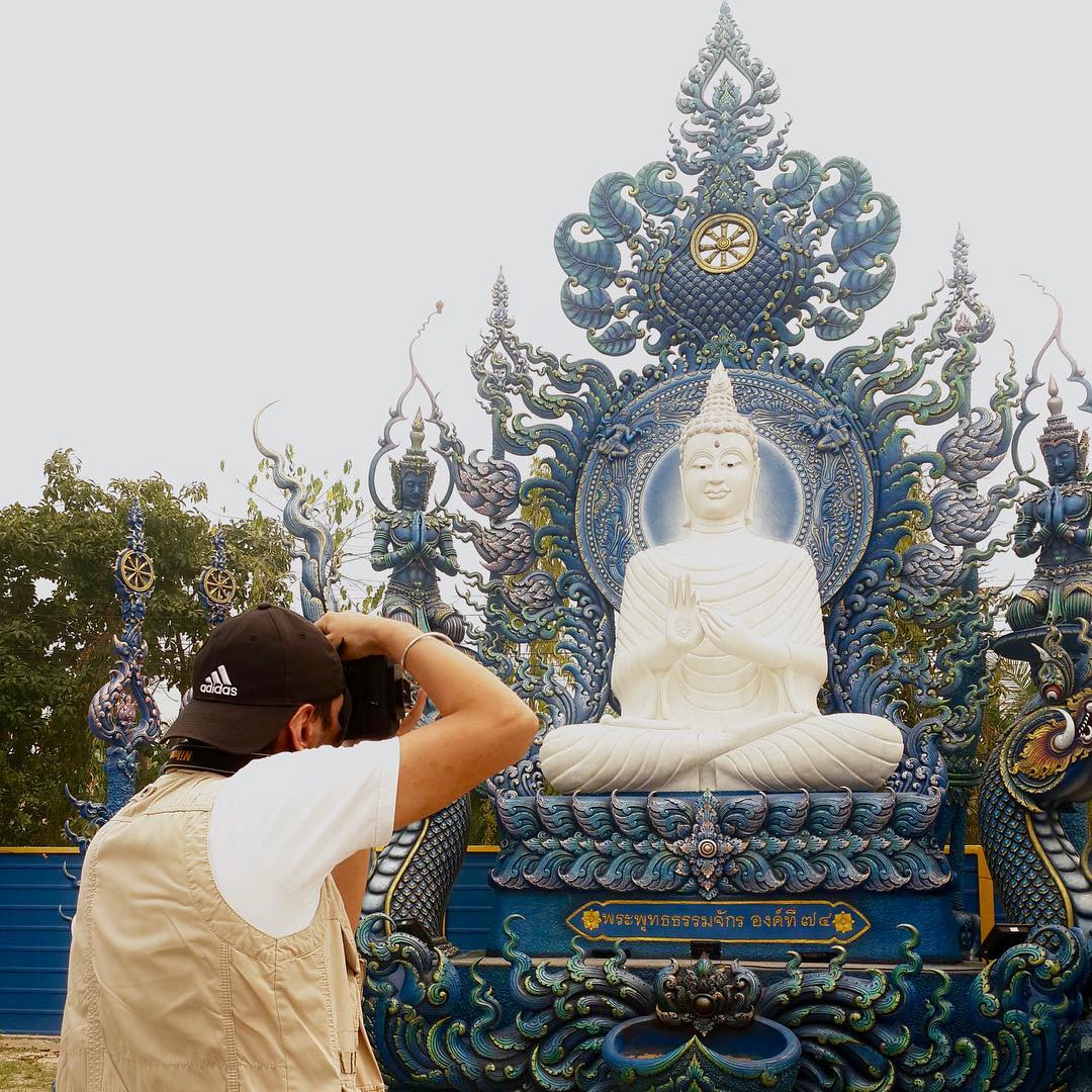 Temples Zone team photoshoot in Wat Rong Suea Ten (The Blue Temple – Chiang Rai …