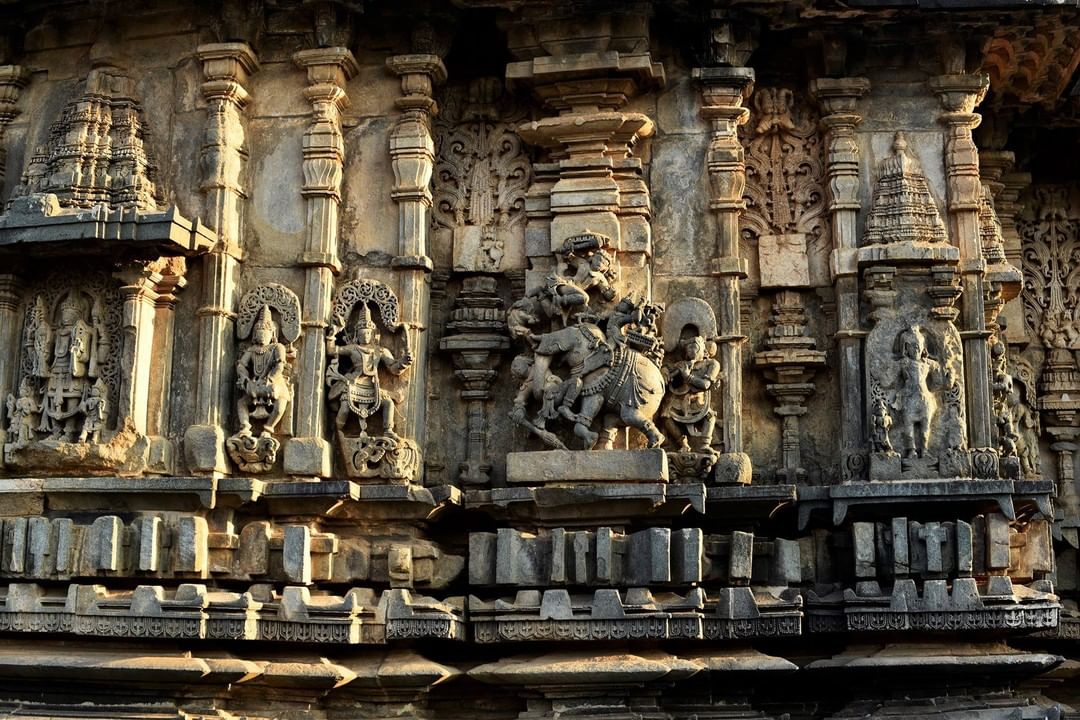 VEERA NARAYANA NORTHERN WALL
IN CHENNA KESAVA TEMPLE COMPLEX
BELUR, Karnataka. 1…