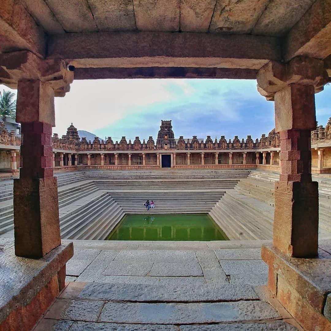 A beautiful frame clicked inside #BhogaNandeeshwara temple. ( Nandi village, Chi…