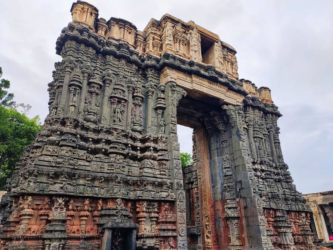 Bugga Ramalingeswara Temple is situated in Tadipatri , Anantapur District of #An…