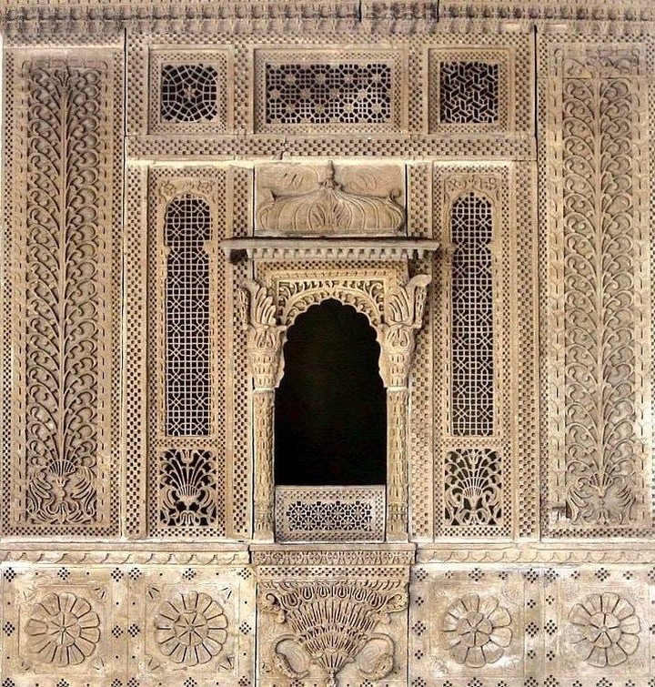 Very finely carved latticed screen from Rajasthan(Bundi region?) See the ornate …