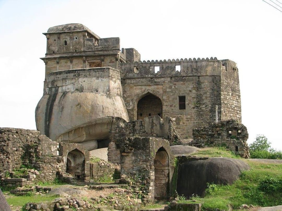 11th century old Madan Mahal Fort – Jabalpur, Madhya Pradesh, BHARAT (India) 

M…