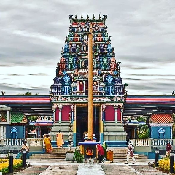 This brilliantly coloured temple is the largest Hindu temple in the Southern hem…