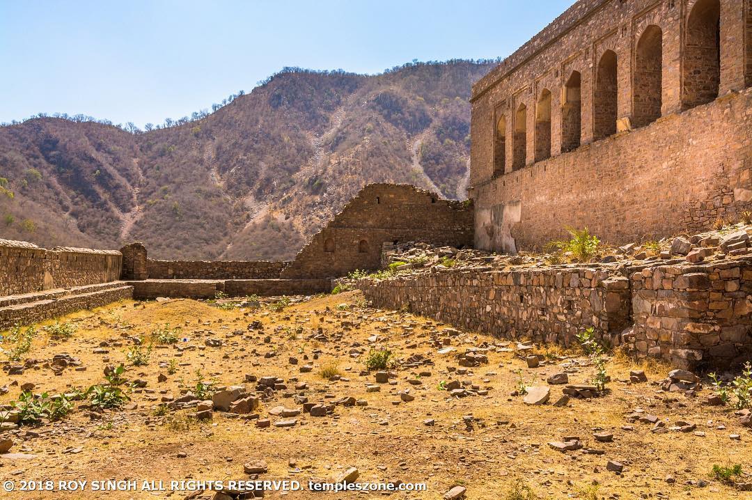 This used to be the Courtyard or Lawn/Garden of Bhangarh Fort inside the fort. F…